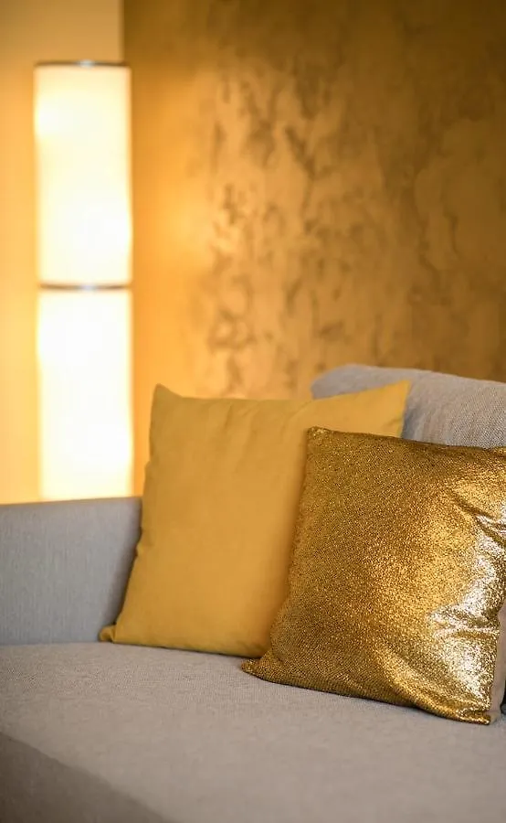 Golden Apartment Baneasa Bükreş