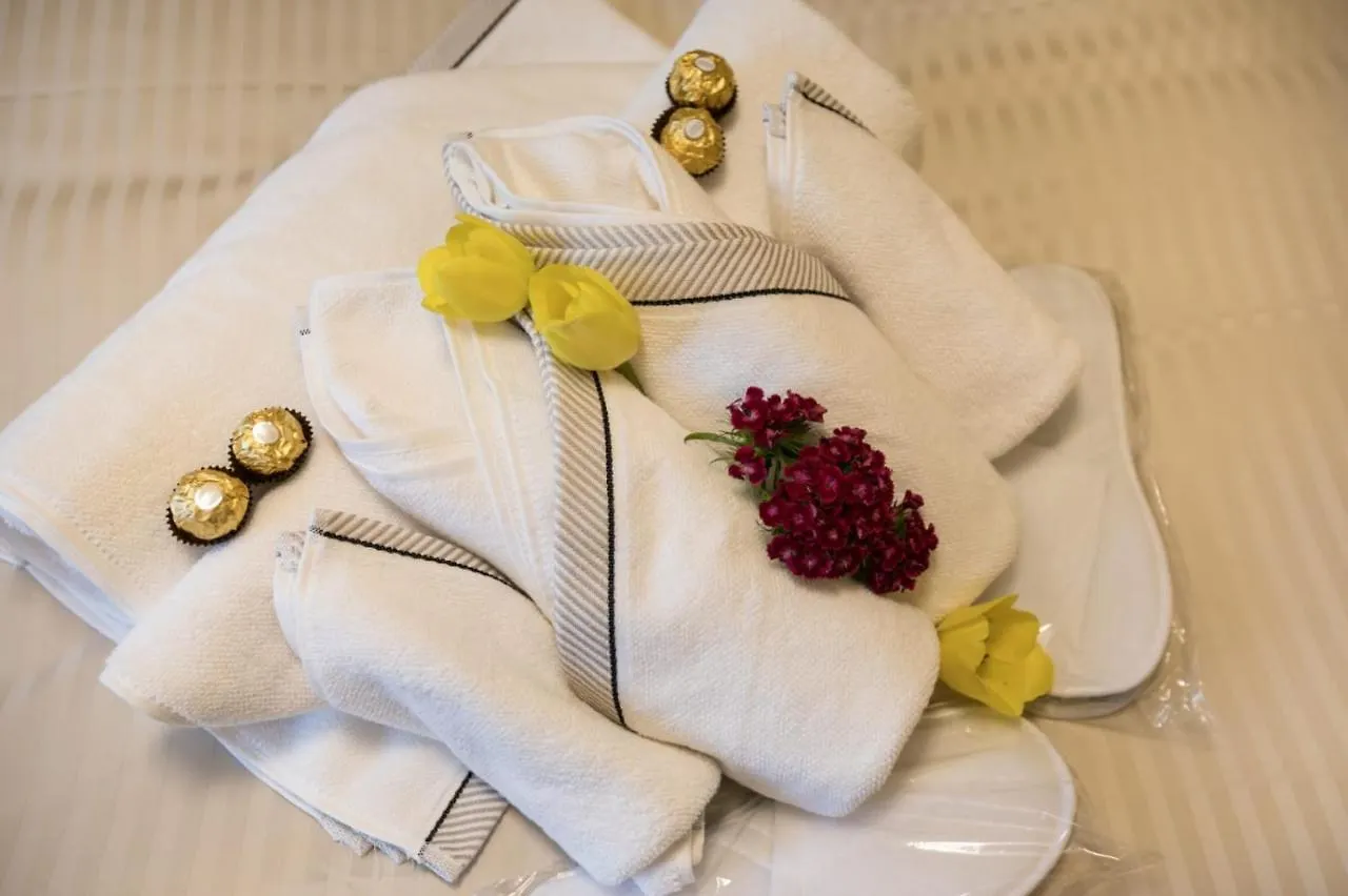 Golden Apartment Baneasa Bükreş Romanya